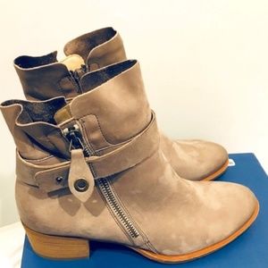 PAUL GREEN Suede Ankle Bootie Brand New!